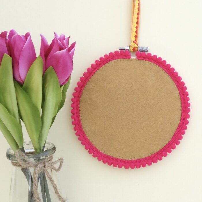 Embroidery Hoop Art 13cm: Sunflower & Bloom - Image 4