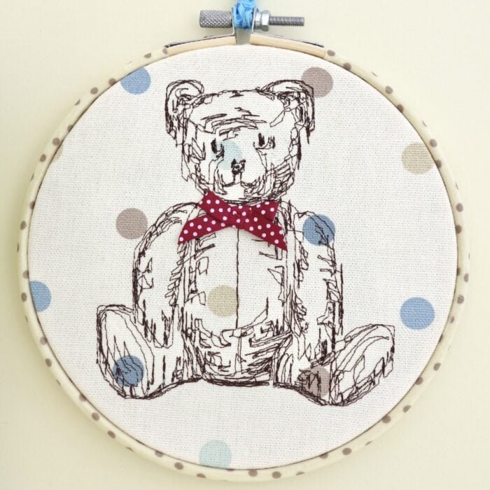 Embroidery Hoop Art 15cm: Sitting Bear - Image 2