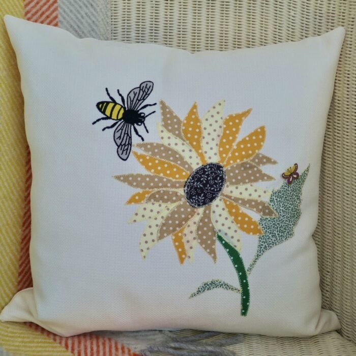 Cream Appliqué Cushion 40cm: Bee & Sunflower