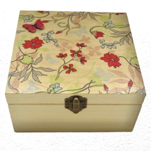 Decorated Wooden Keepsake, Trinket, Jewellery Box 16cm: Cream