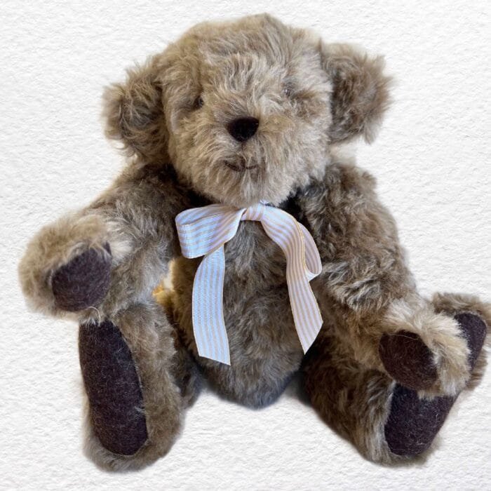 Collectable Artist Bear - Louis: 43cm in Brown Whirly Mohair - Image 7