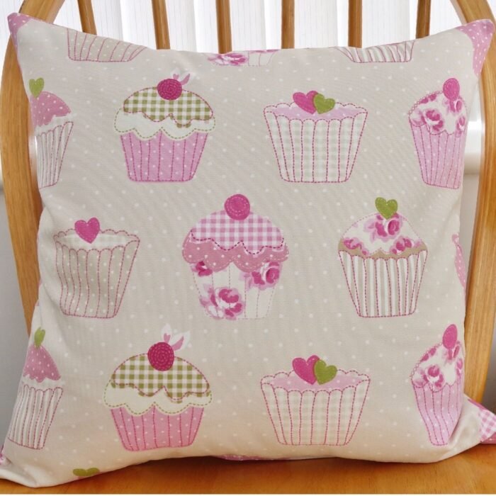 Cupcakes Cushion | Throw Pillow: 43cm, with pad or cover only - Image 2