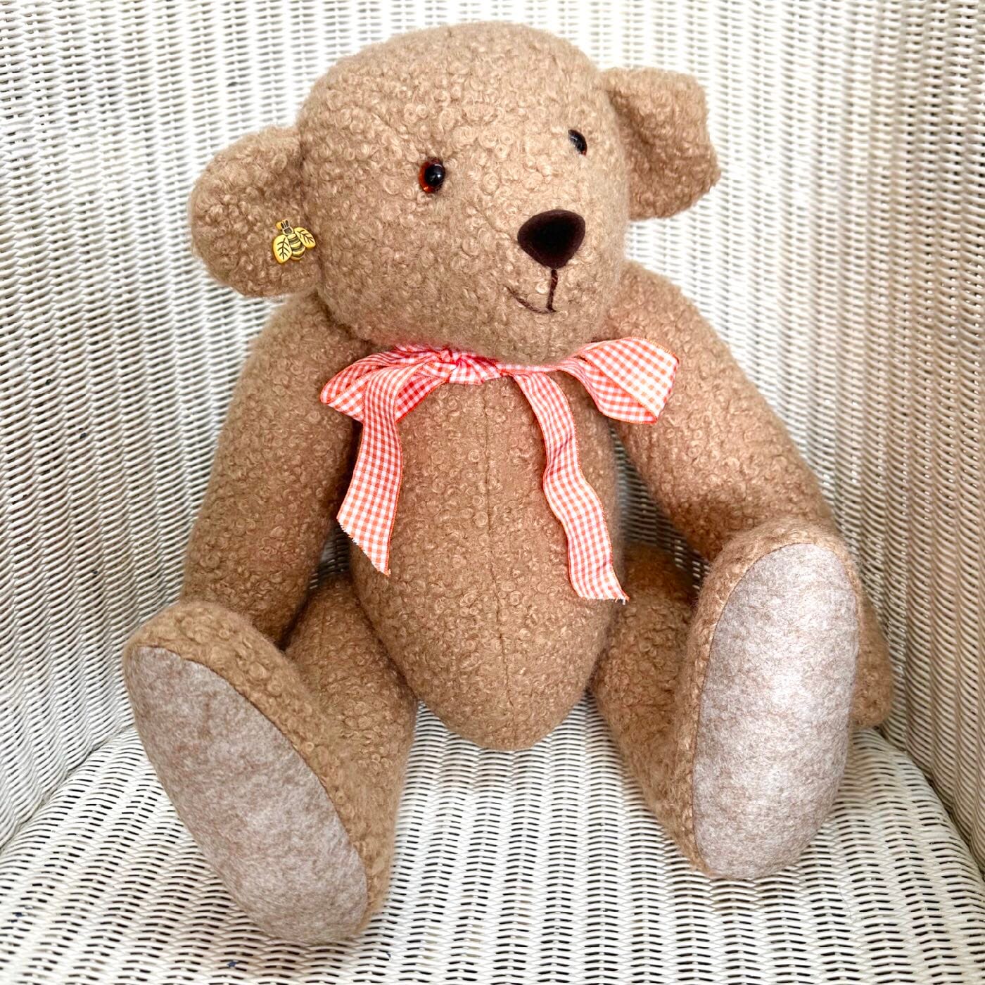 Richard: Collectable Artist Bear 50cm, in Beige Boucle fabric