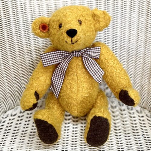 Tommy: Collectable Artist Bear 32cm, in Gold Boucle fabric