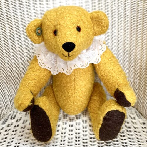 Tabitha: Collectable Artist Bear 40cm, in Gold Boucle fabric